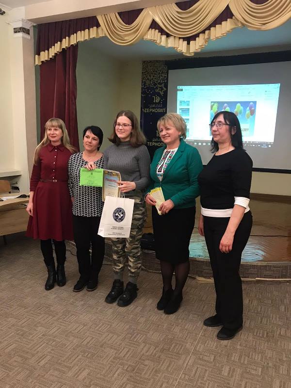 Фото з переможницею